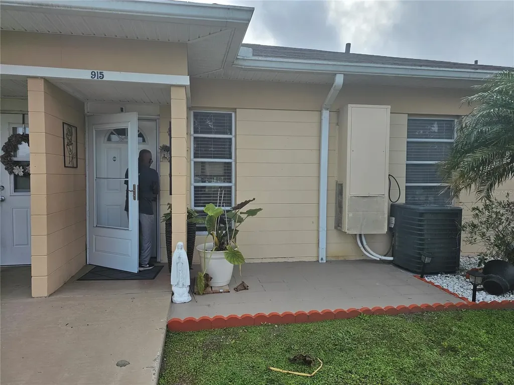 915 Club Circle Lakeshore FL 33854