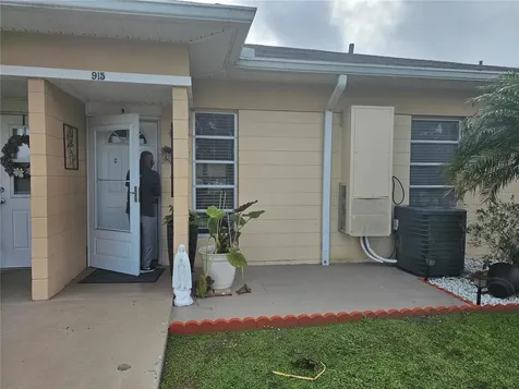 915 Club Circle Lakeshore FL 33854