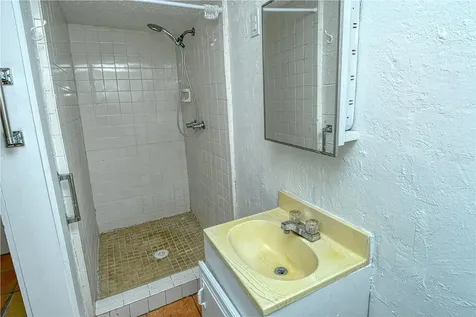 1330 Cocoanut Avenue Sarasota FL 34236