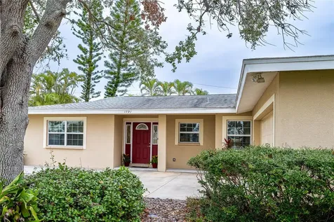 1791 Colorado Avenue NE St Petersburg FL 33703
