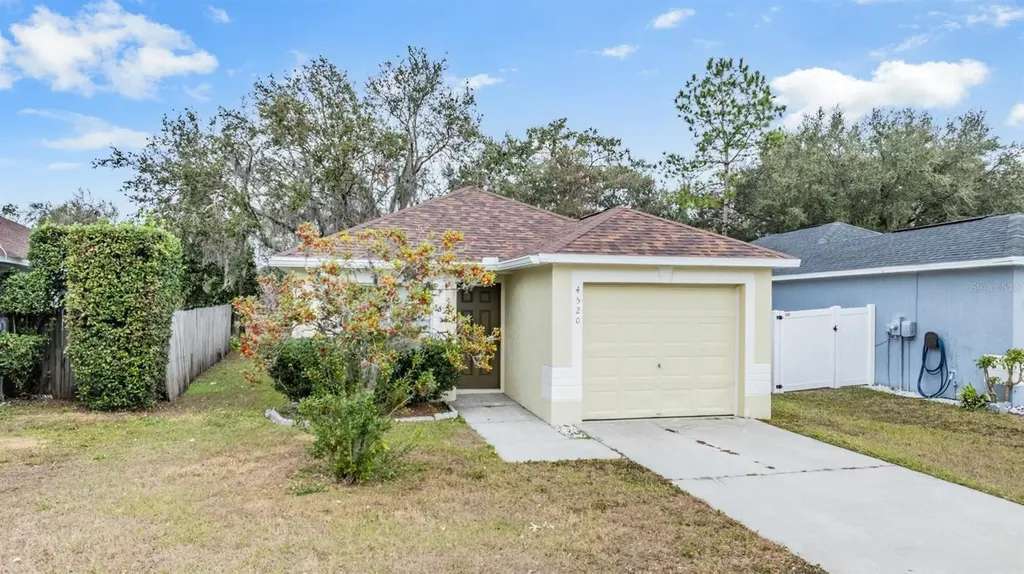 4520 Country Hills Boulevard Plant City FL 33563
