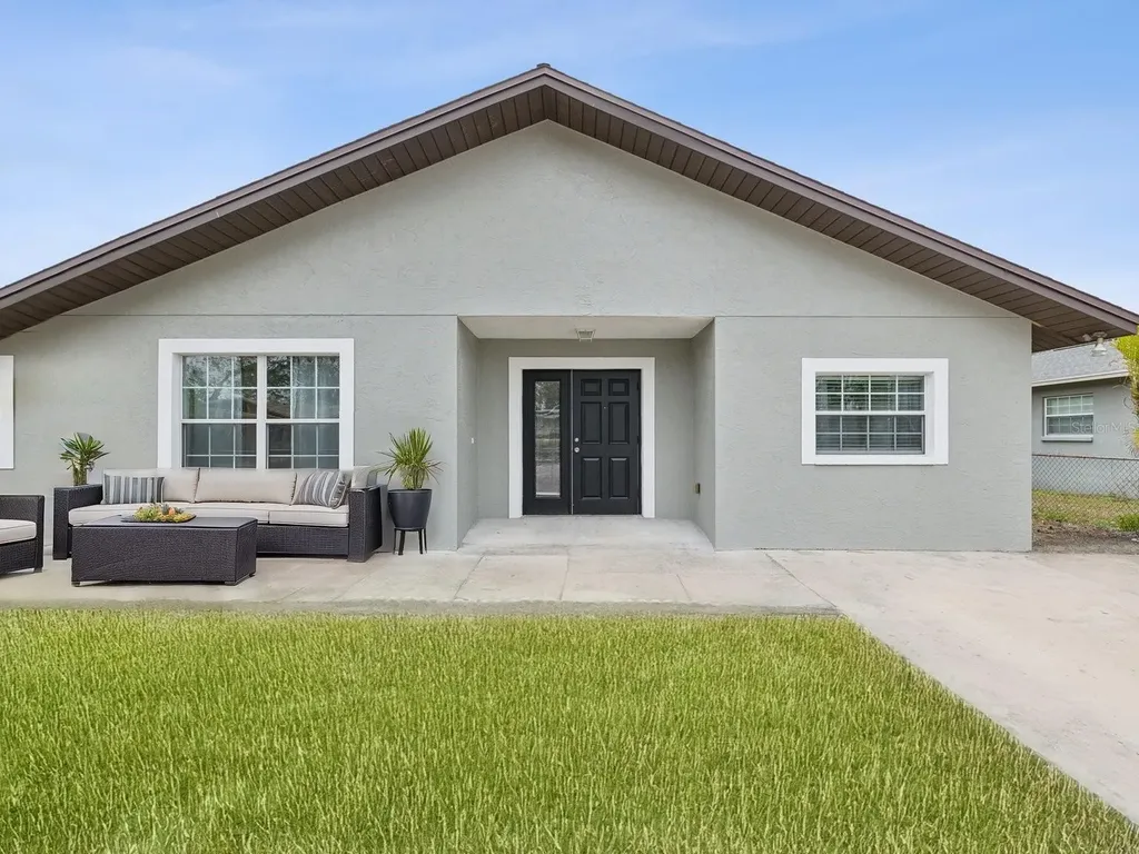 6509 S West Shore Circle Tampa FL 33616