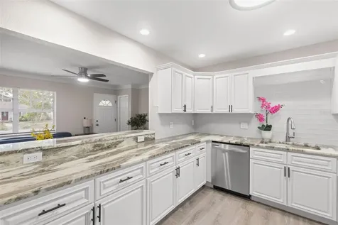819 47th Avenue N St Petersburg FL 33703