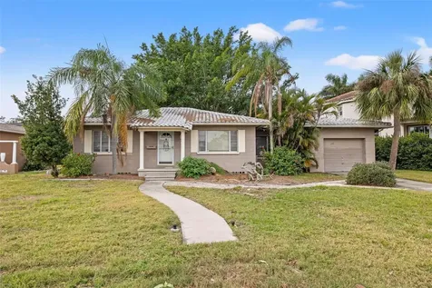 150 Almedo Way NE St Petersburg FL 33704