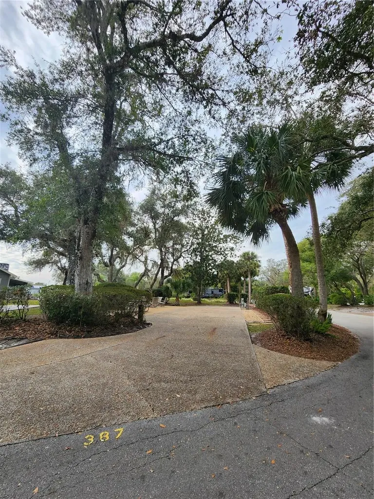 387 Longhorn Drive Lake Wales FL 33898