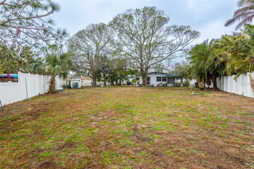 2744 45th Street S Gulfport FL 33711