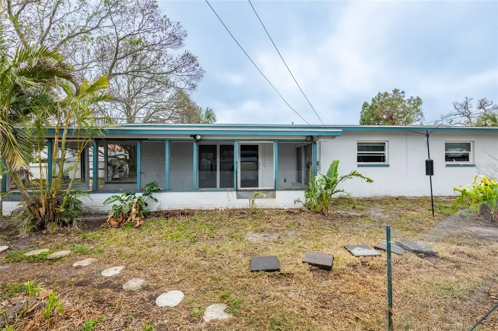 2744 45th Street S Gulfport FL 33711