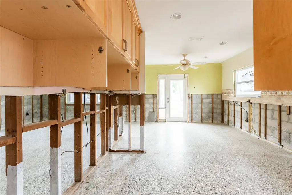 2744 45th Street S Gulfport FL 33711