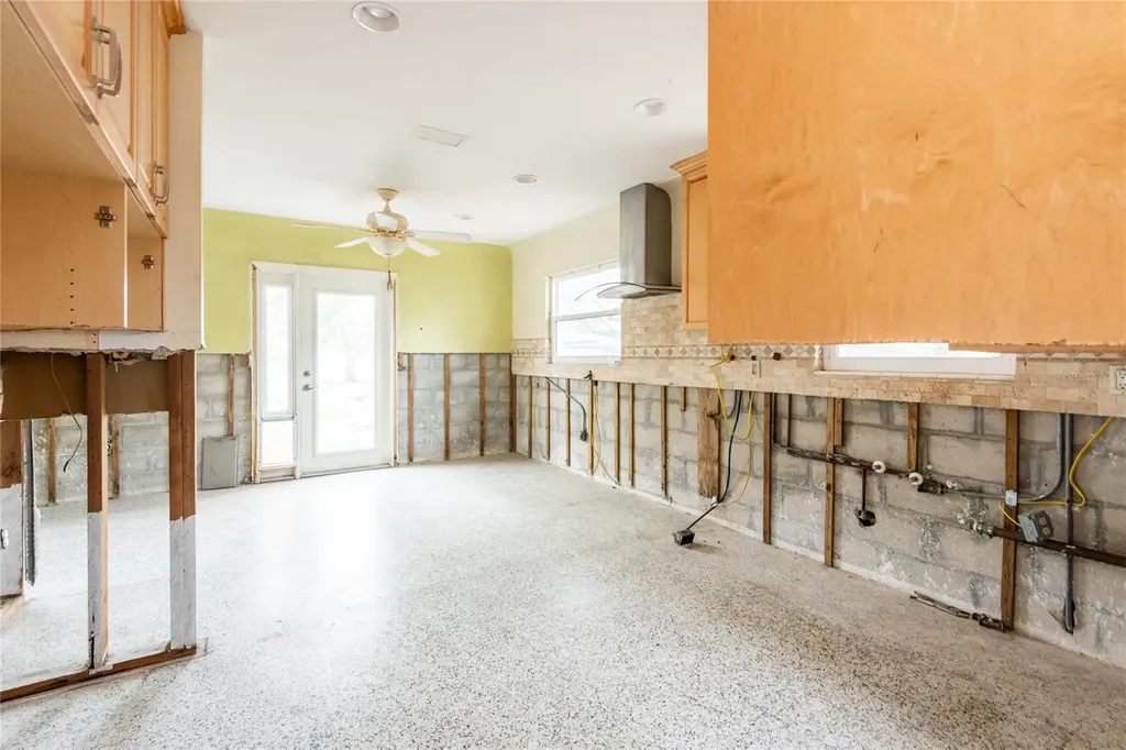 2744 45th Street S Gulfport FL 33711