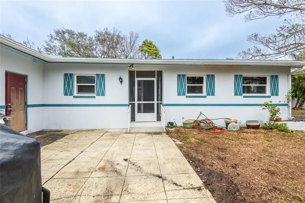 2744 45th Street S Gulfport FL 33711