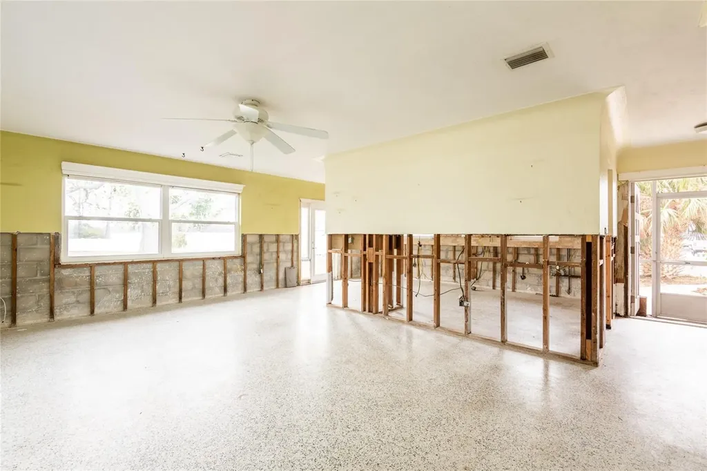 2744 45th Street S Gulfport FL 33711