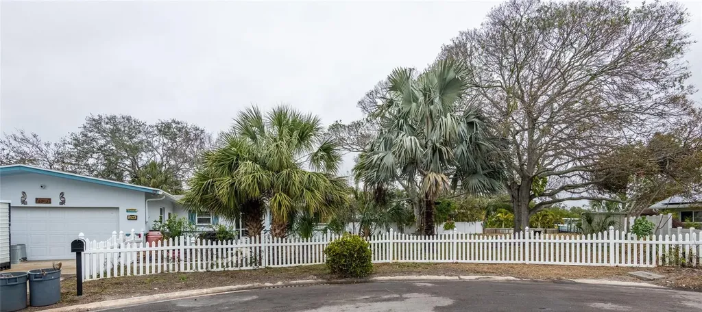 2744 45th Street S Gulfport FL 33711