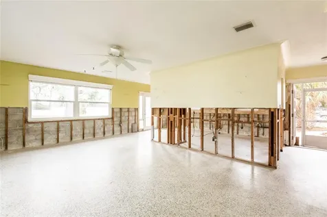 2744 45th Street S Gulfport FL 33711