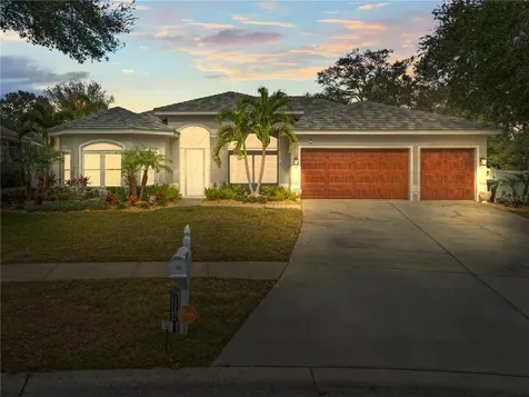 2952 Parkcreek Drive Clearwater FL 33759
