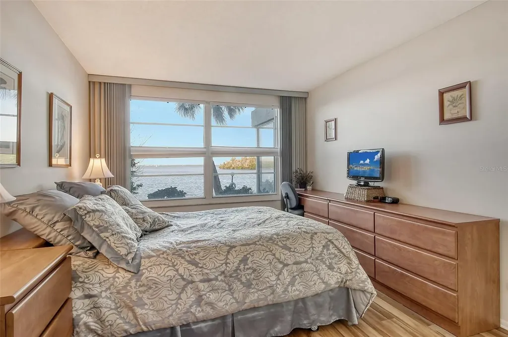 4310 Falmouth Drive Longboat Key FL 34228