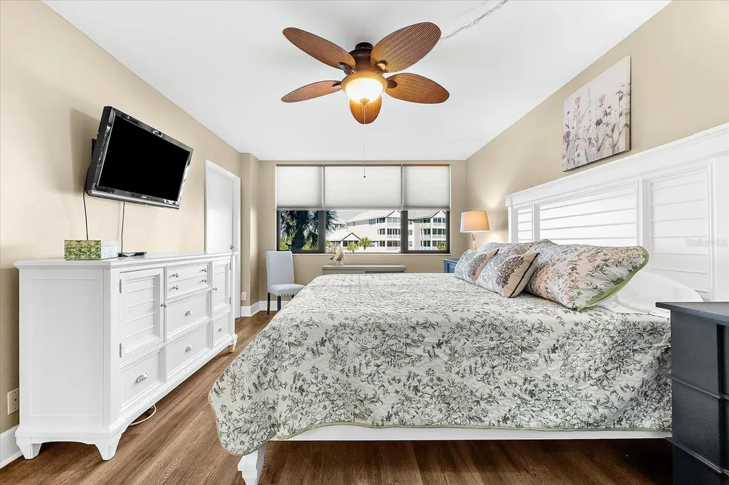 5855 Midnight Pass Road Sarasota FL 34242