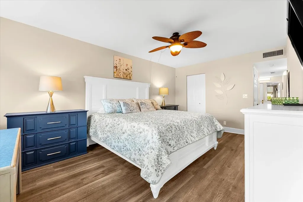 5855 Midnight Pass Road Sarasota FL 34242