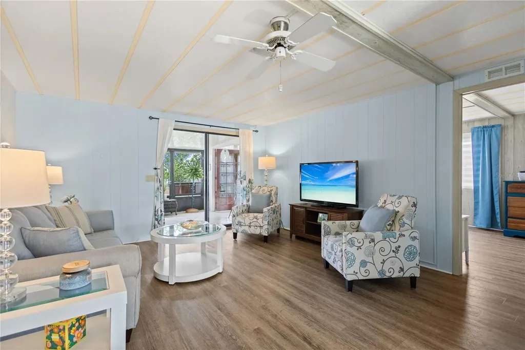 2100 Kings Highway Port Charlotte FL 33980