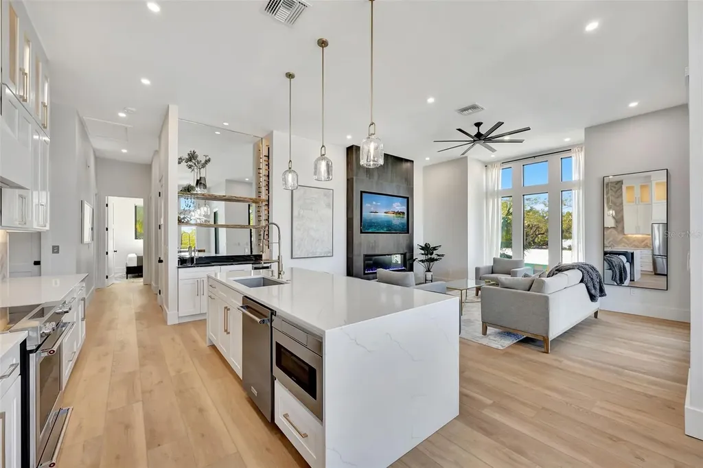 331 Albert Street Dunedin FL 34698