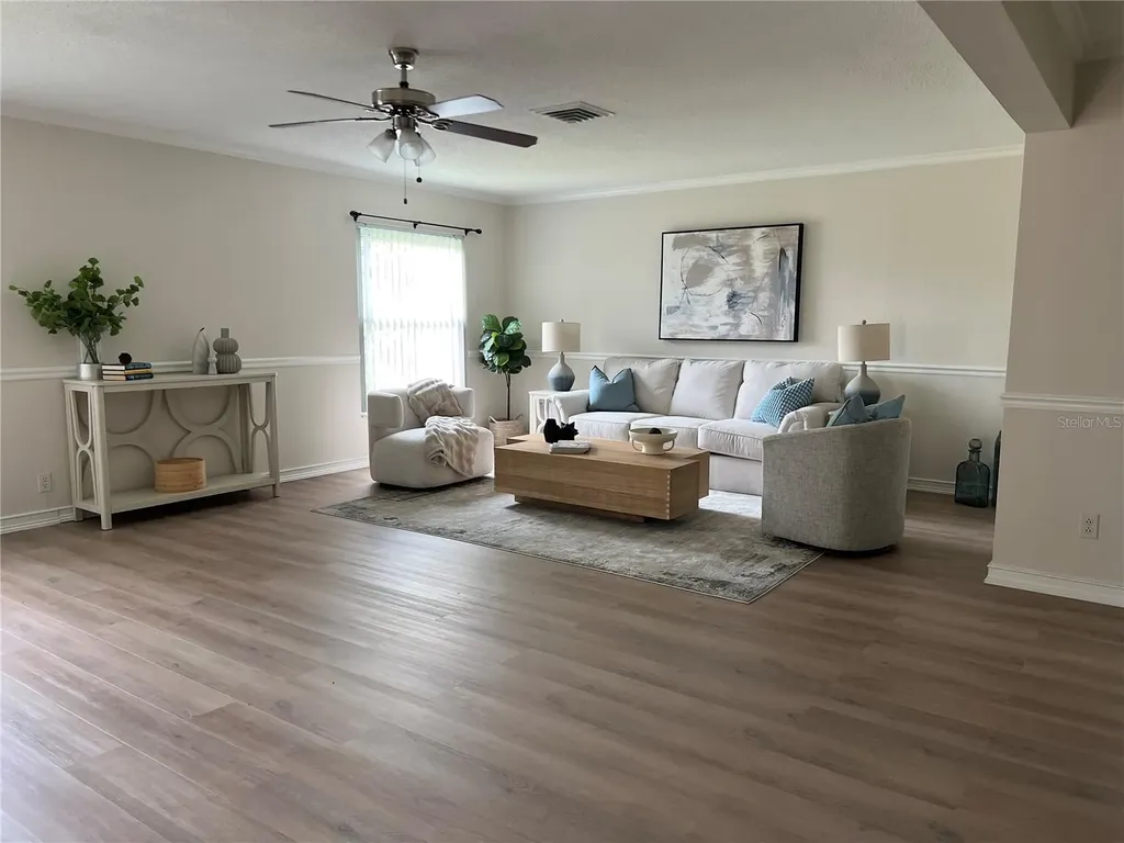 7213 Las Casas Drive Sarasota FL 34243