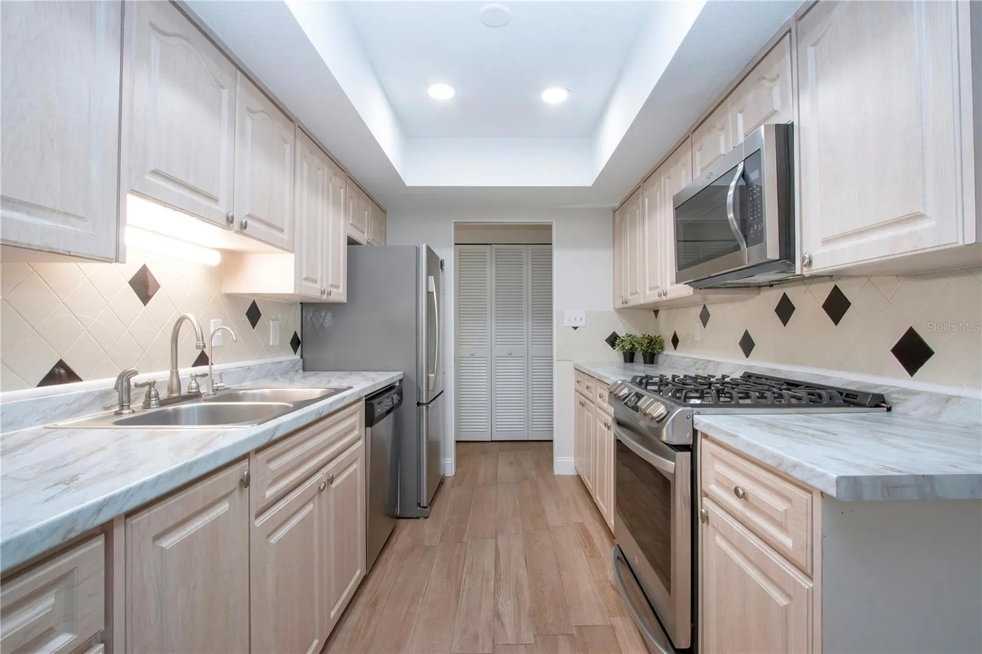 7213 Las Casas Drive Sarasota FL 34243