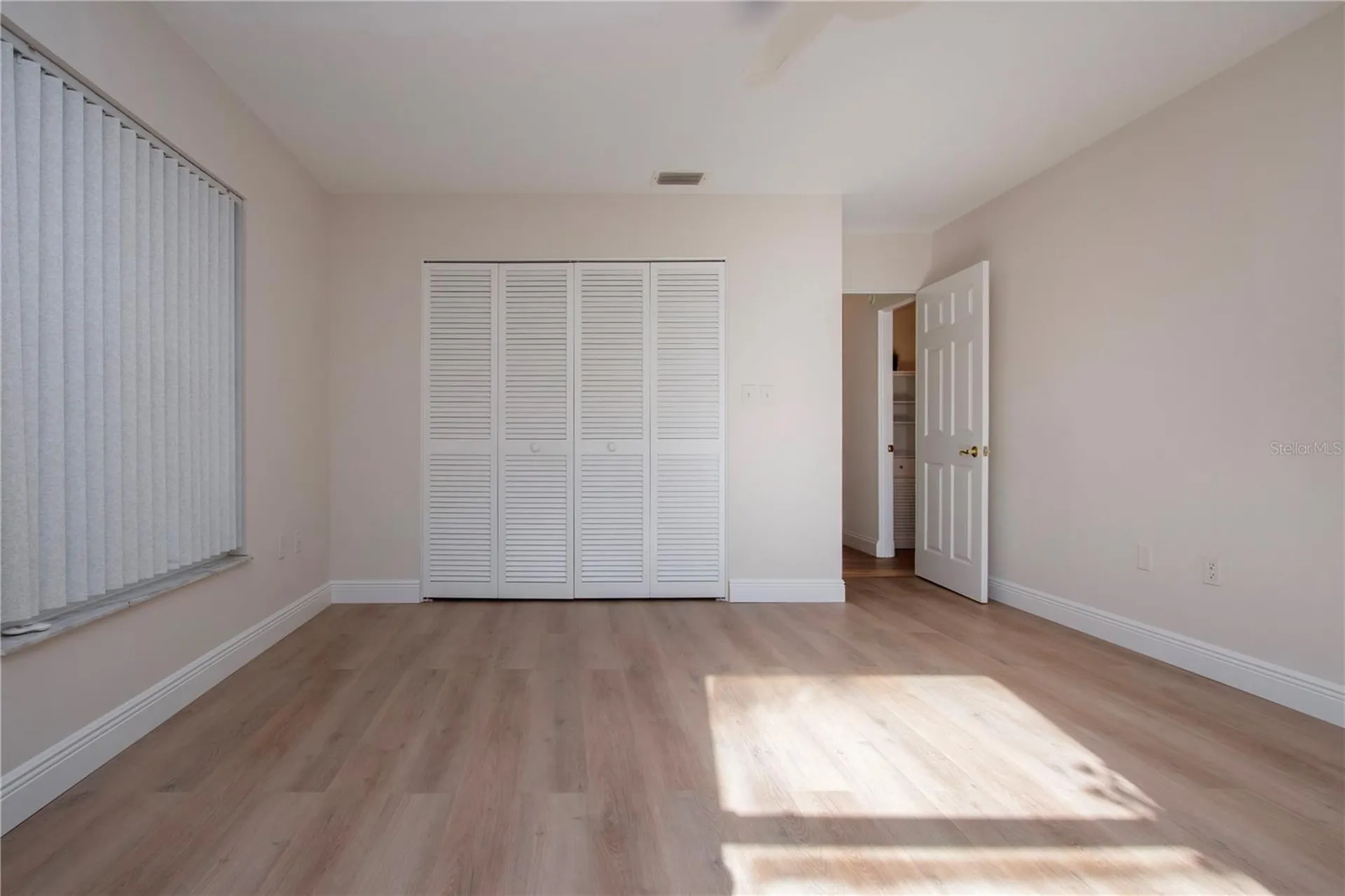 7213 Las Casas Drive Sarasota FL 34243