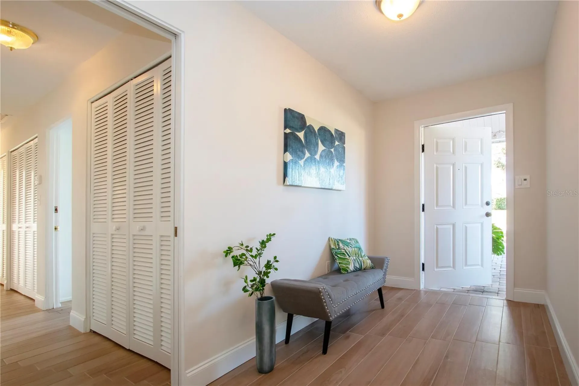 7213 Las Casas Drive Sarasota FL 34243