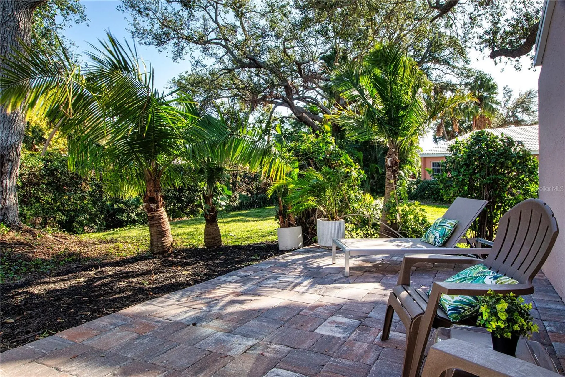 7213 Las Casas Drive Sarasota FL 34243