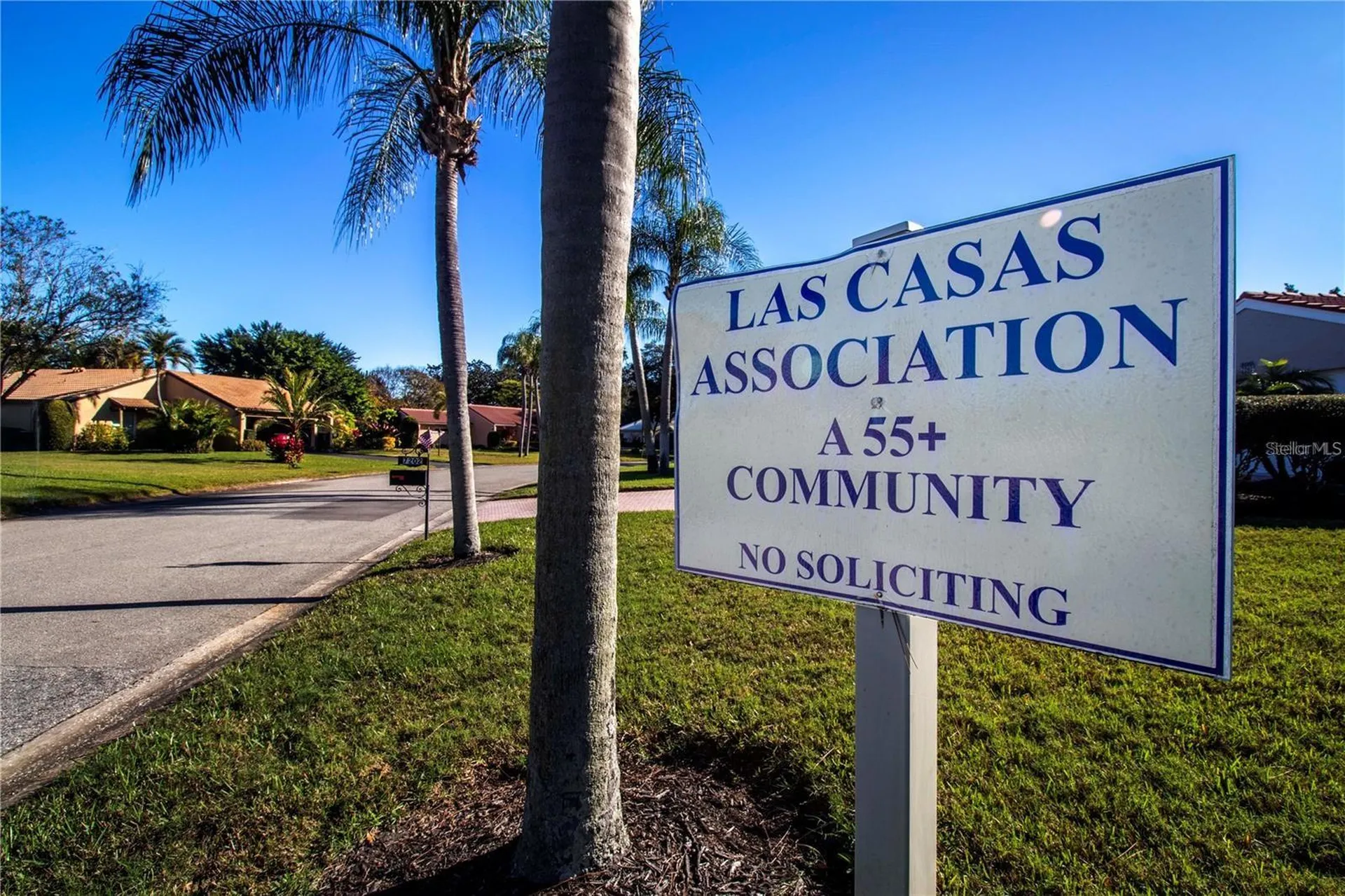 7213 Las Casas Drive Sarasota FL 34243