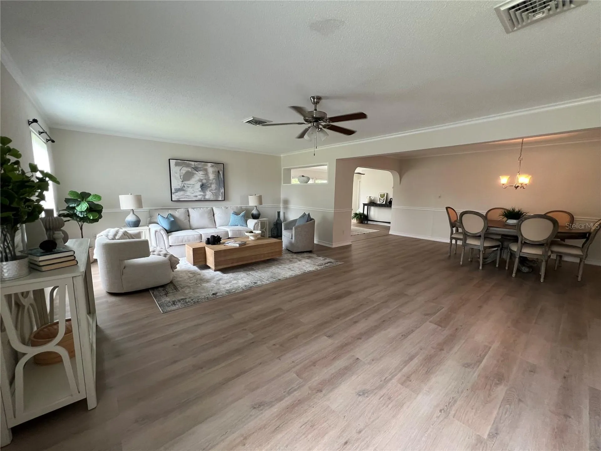 7213 Las Casas Drive Sarasota FL 34243