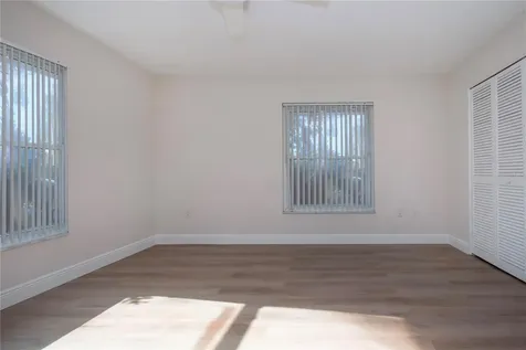 7213 Las Casas Drive Sarasota FL 34243