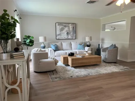 7213 Las Casas Drive Sarasota FL 34243