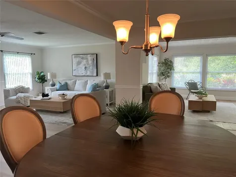7213 Las Casas Drive Sarasota FL 34243