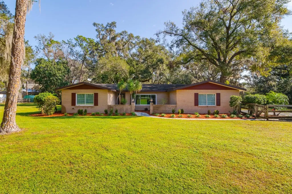 6104 Irby Lane W Lakeland FL 33811