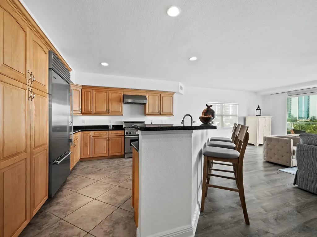 650 Golden Gate Point Sarasota FL 34236