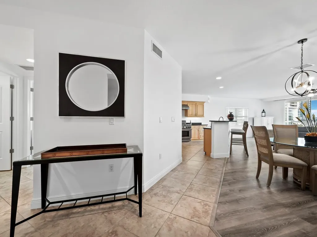 650 Golden Gate Point Sarasota FL 34236