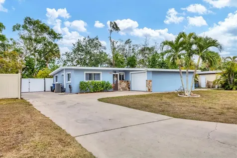 5715 20th Street W Bradenton FL 34207