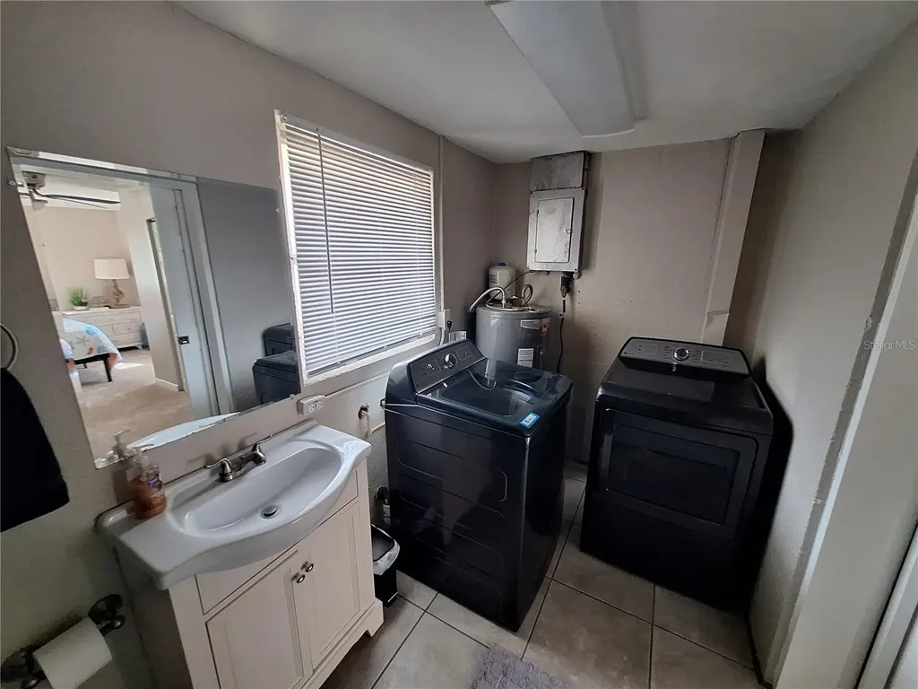 858 E 7th Street Englewood FL 34223