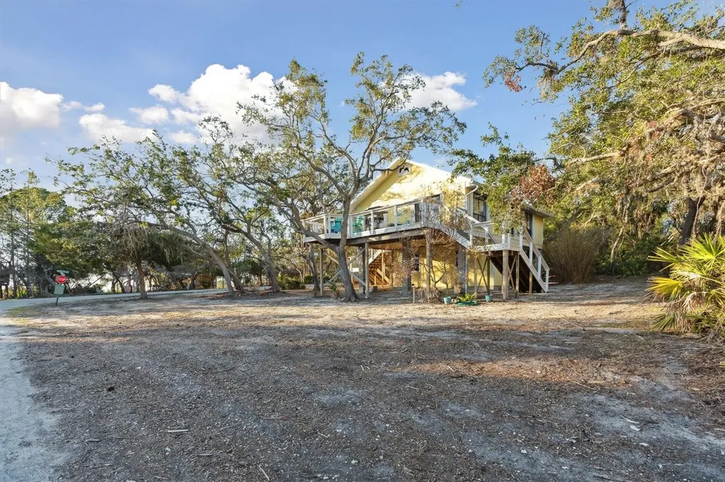 12631 Hodgson Avenue Cedar Key FL 32625