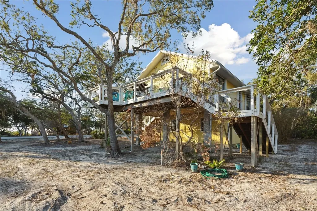 12631 Hodgson Avenue Cedar Key FL 32625