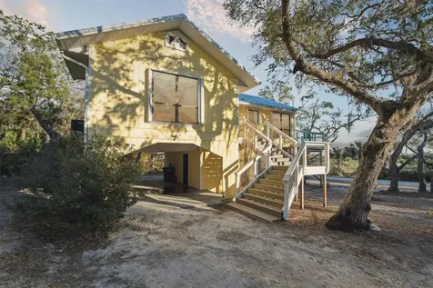 12631 Hodgson Avenue Cedar Key FL 32625