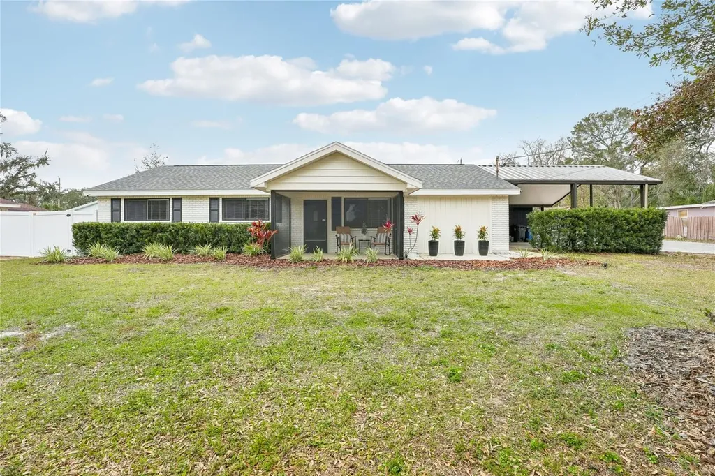 807 Lenna Avenue Seffner FL 33584