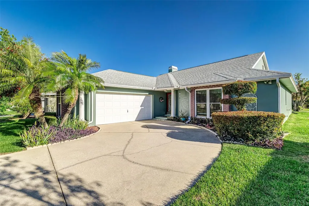 1452 Grand Cayman Circle Winter Haven FL 33884