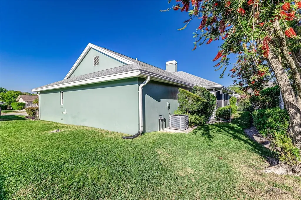 1452 Grand Cayman Circle Winter Haven FL 33884