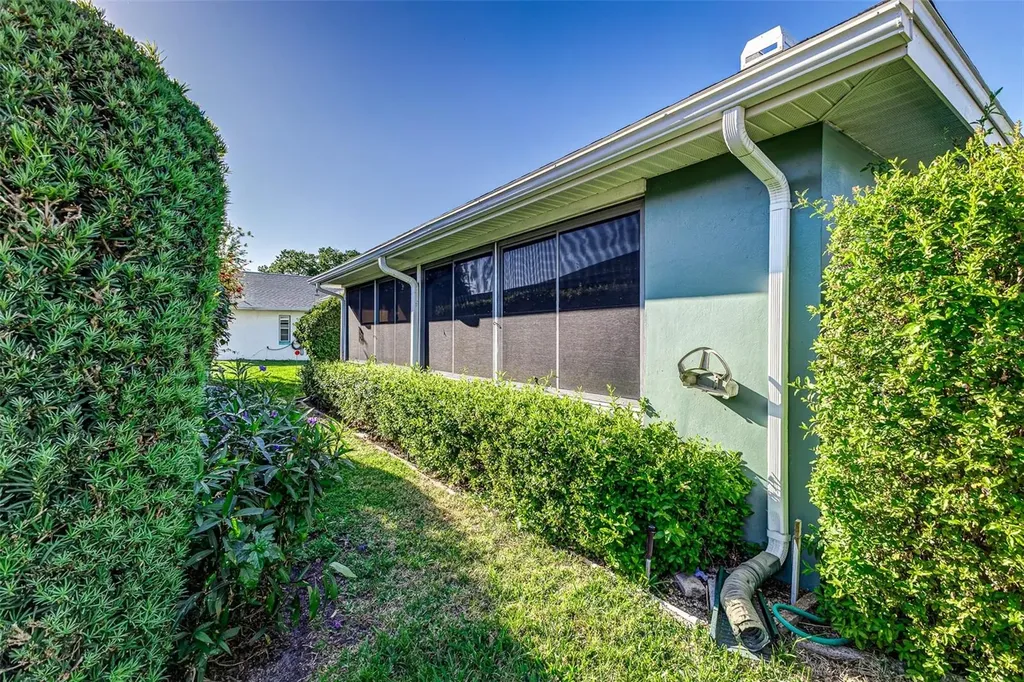 1452 Grand Cayman Circle Winter Haven FL 33884