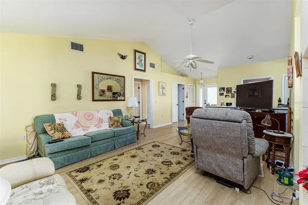 1452 Grand Cayman Circle Winter Haven FL 33884