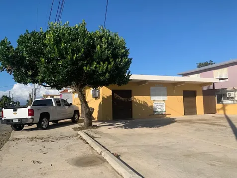 8406 Avenida Jobos Isabela PR 00662