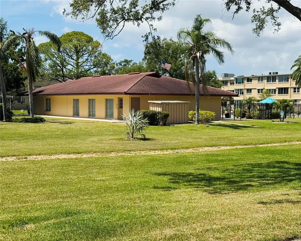 4920 Locust Street NE St Petersburg FL 33703