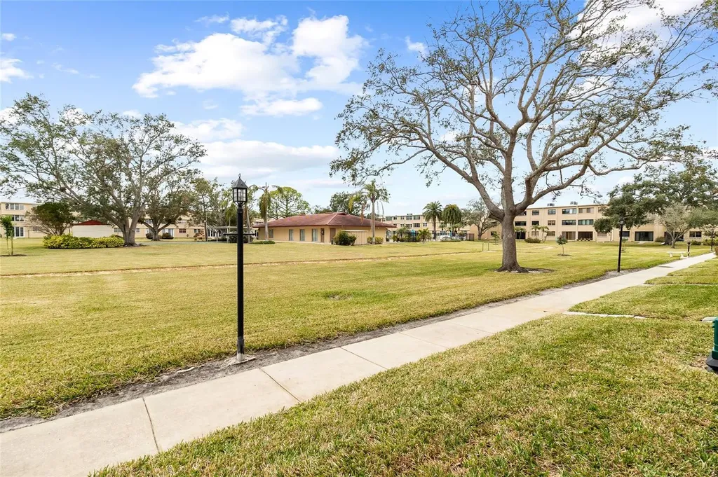 4920 Locust Street NE St Petersburg FL 33703