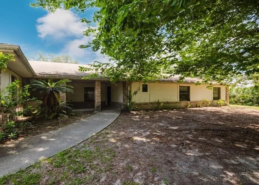 585 Gasline Road Deland FL 32724